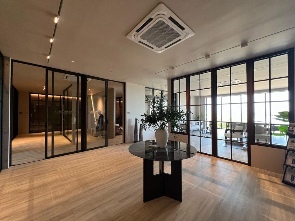 showroom2